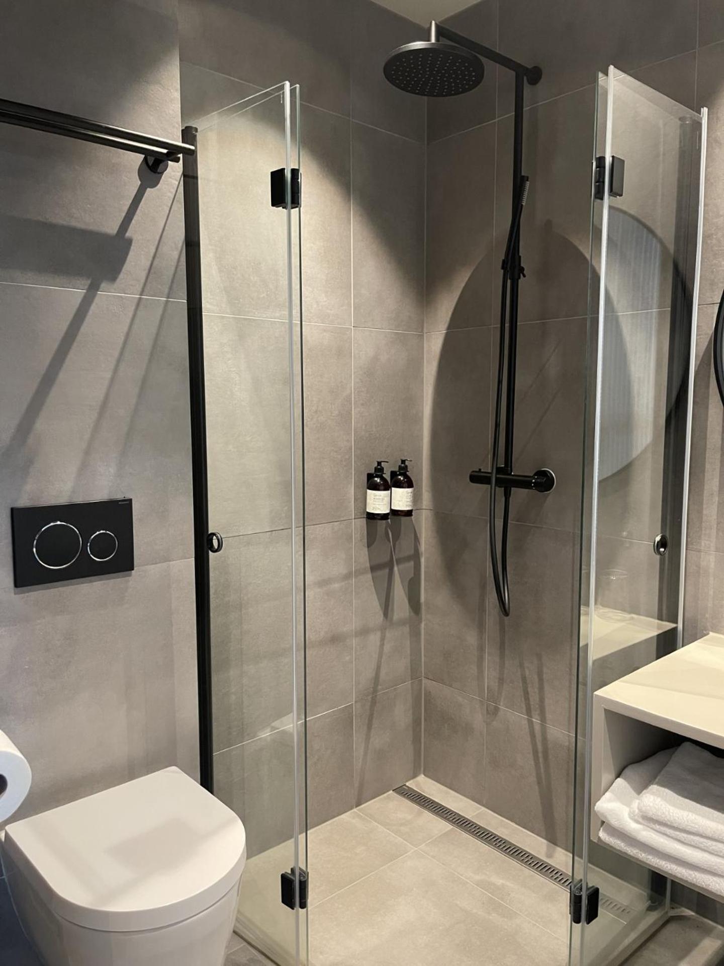 Brimibue Hotel Lom Ngoại thất bức ảnh